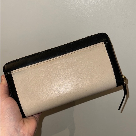 Kate Spade Morgan Color blocked Zip-around Continental Black and Cream Wallet - Picture 3 of 4